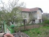 Недорогой дом в живописном горном районе Болгарии.